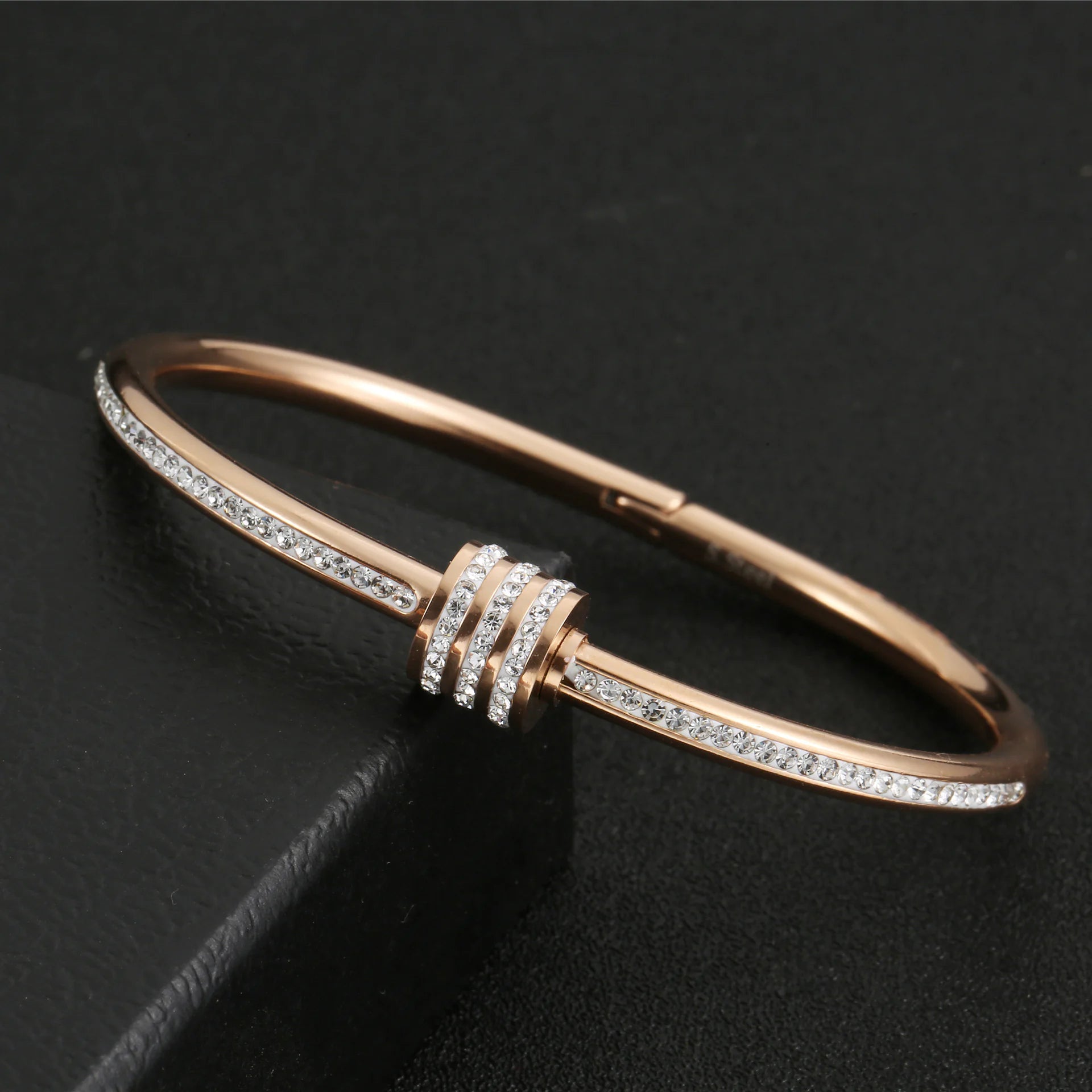 Fashion Diamond-studded Titanium Steel Bracelet Women