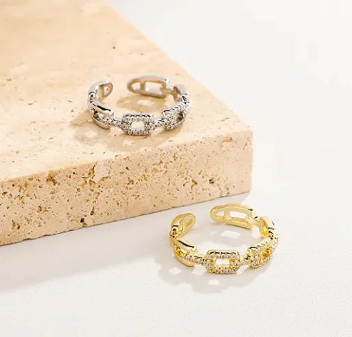Simple Geometric Leaf Design Ring